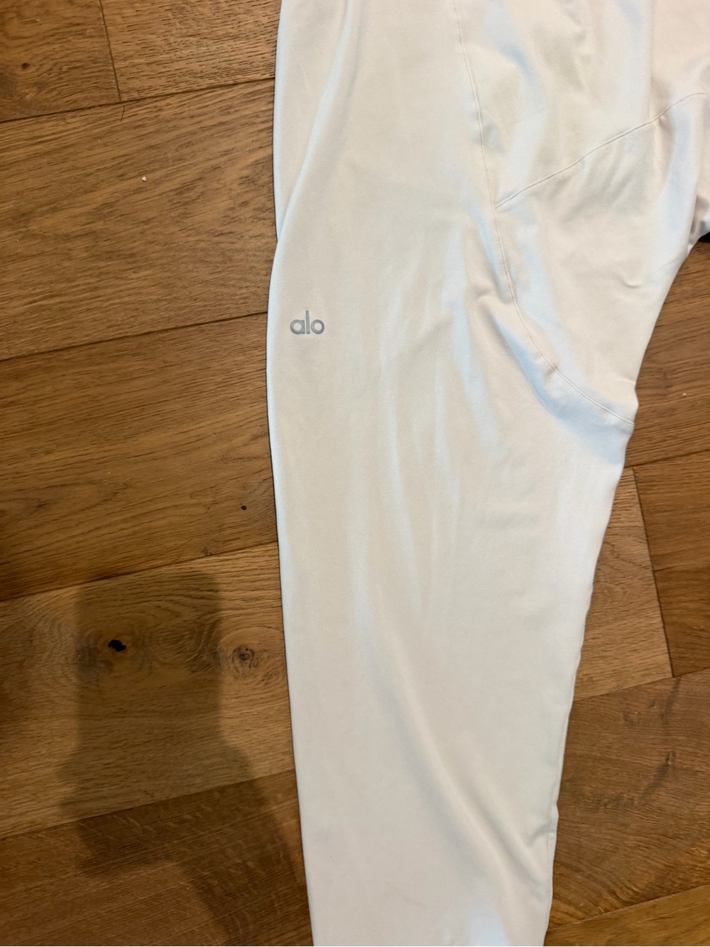 ALO Yoga Conquer Revitalize Pant - Cream - Sz M - Picture 5 of 8